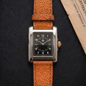 Lip silver and brown